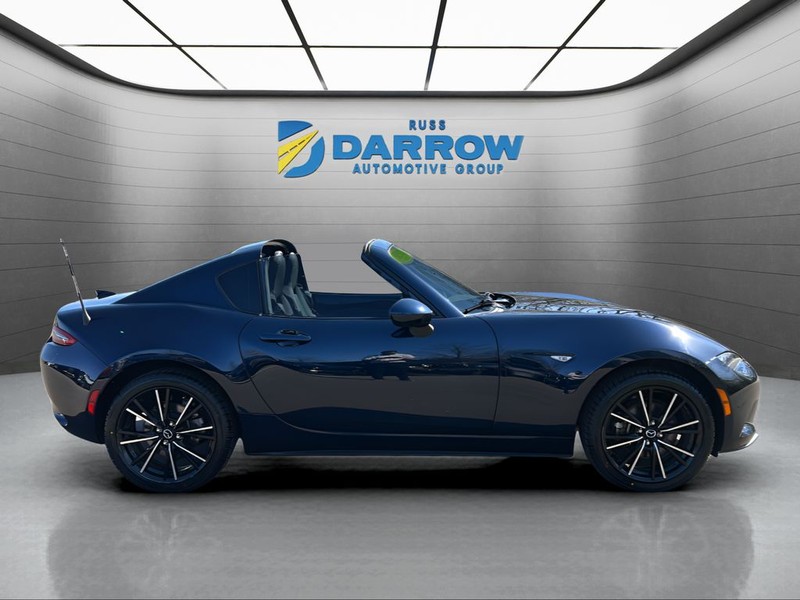 Mazda MX-5 Miata RF Vehicle Full-screen Gallery Image 6