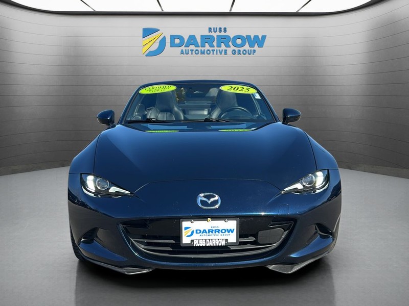Mazda MX-5 Miata RF Vehicle Full-screen Gallery Image 8