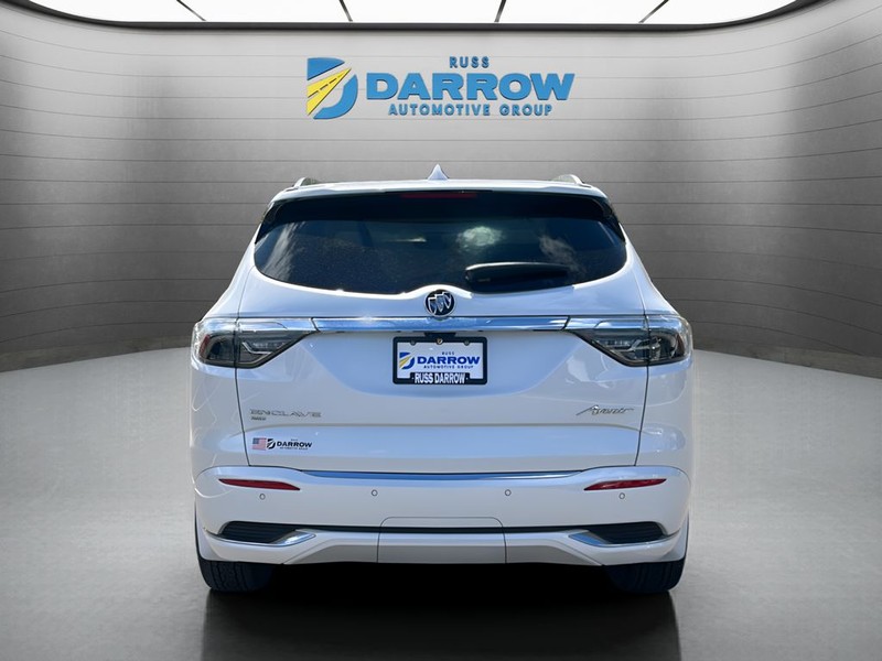 Buick Enclave Vehicle Full-screen Gallery Image 4
