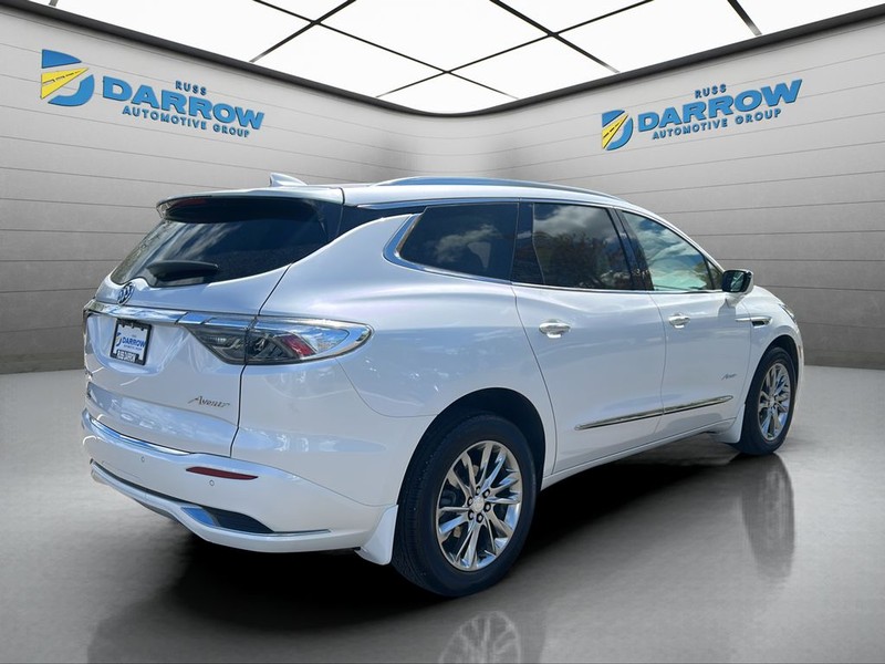 Buick Enclave Vehicle Full-screen Gallery Image 5