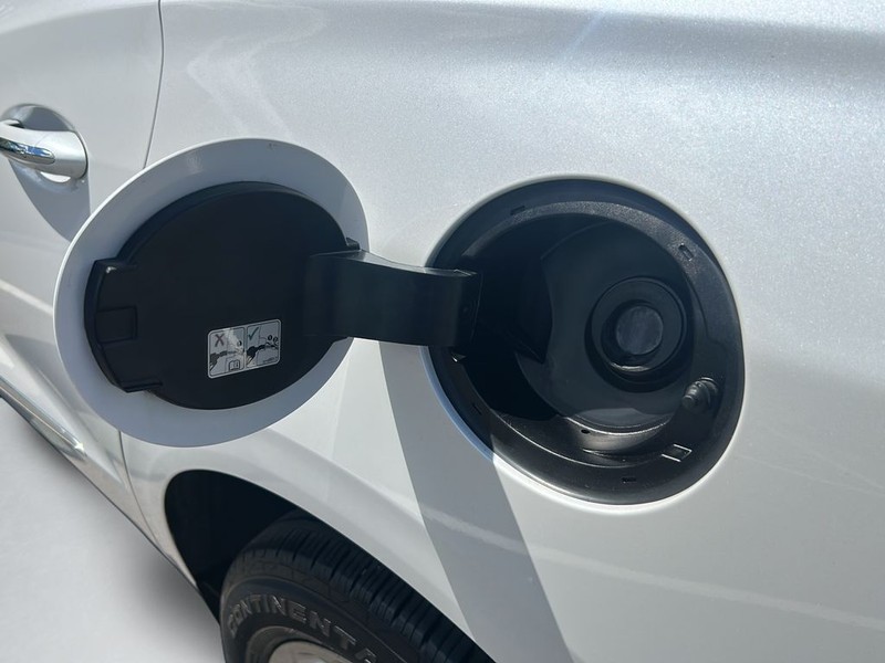 Buick Enclave Vehicle Full-screen Gallery Image 32