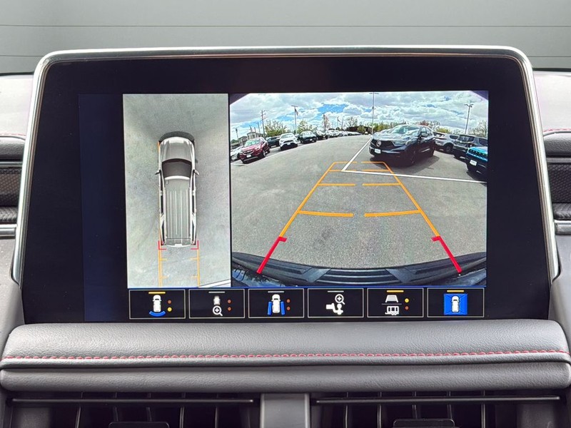 Chevrolet Tahoe Vehicle Full-screen Gallery Image 24
