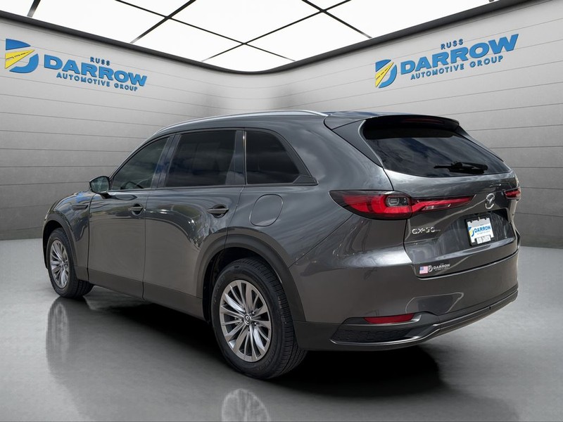 Mazda CX-90 Vehicle Full-screen Gallery Image 3