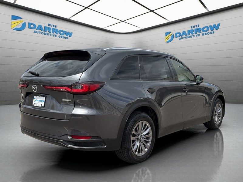 Mazda CX-90 Vehicle Full-screen Gallery Image 5