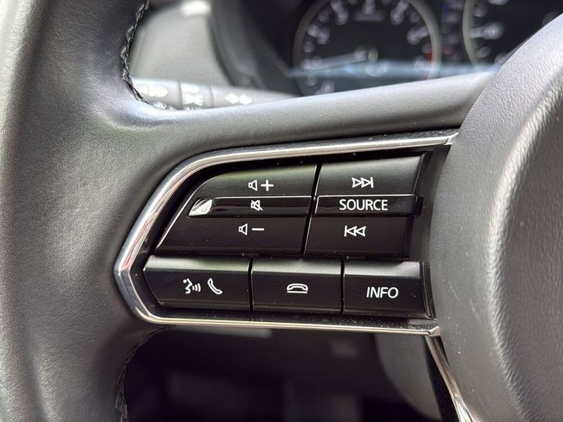 Mazda CX-90 Vehicle Full-screen Gallery Image 9
