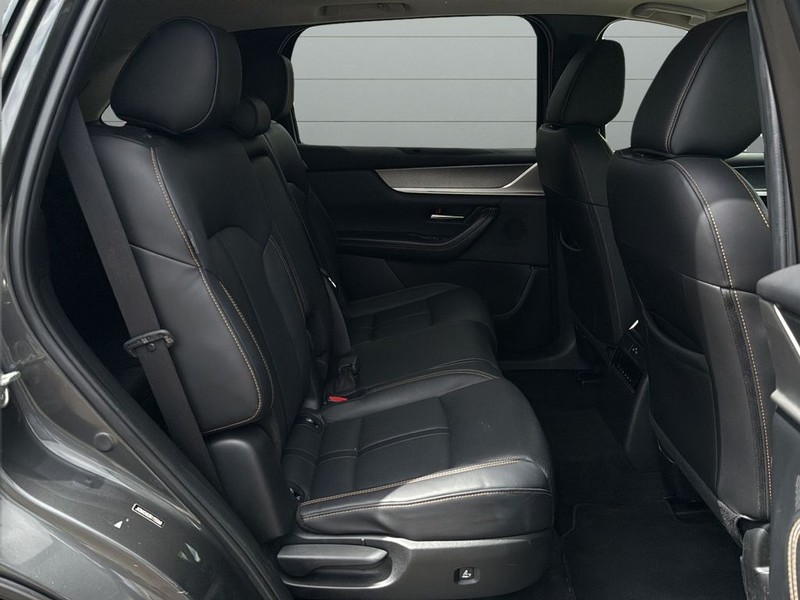 Mazda CX-90 Vehicle Full-screen Gallery Image 14