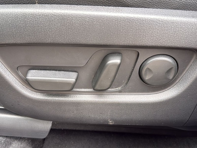Mazda CX-90 Vehicle Full-screen Gallery Image 21