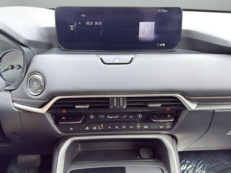 Mazda CX-90 Vehicle Full-screen Gallery Image 22