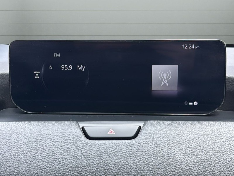 Mazda CX-90 Vehicle Full-screen Gallery Image 23