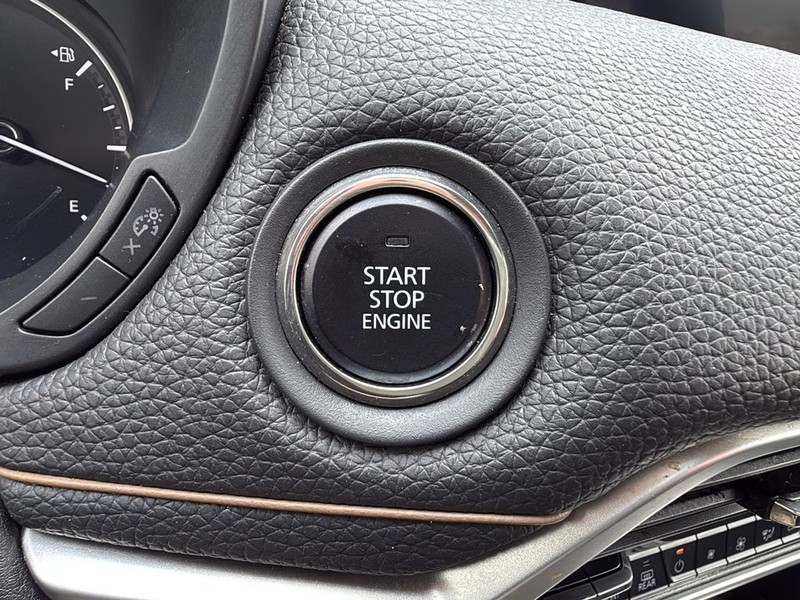 Mazda CX-90 Vehicle Full-screen Gallery Image 26