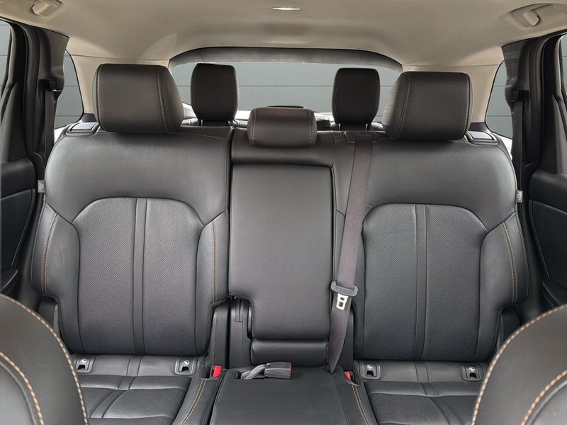 Mazda CX-90 Vehicle Full-screen Gallery Image 28