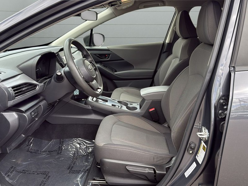 Subaru Crosstrek Vehicle Full-screen Gallery Image 10