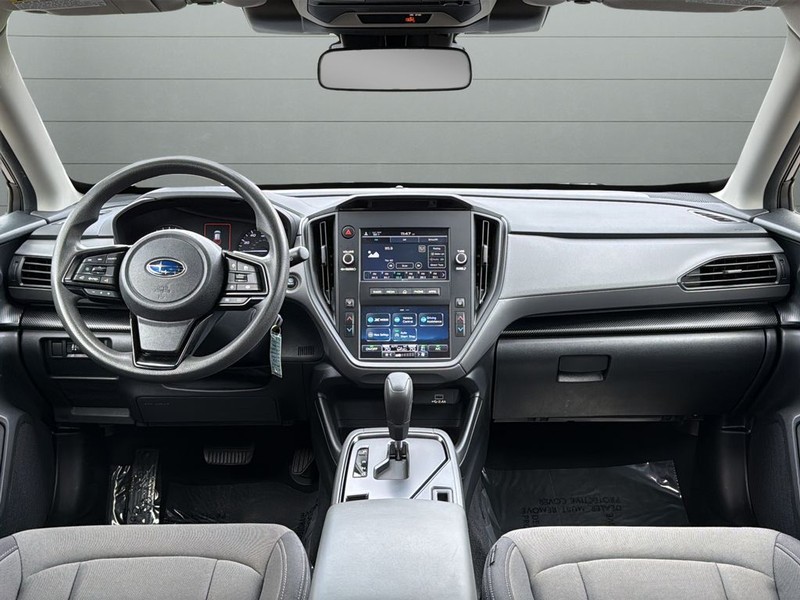 Subaru Crosstrek Vehicle Full-screen Gallery Image 12