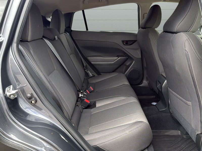 Subaru Crosstrek Vehicle Full-screen Gallery Image 14