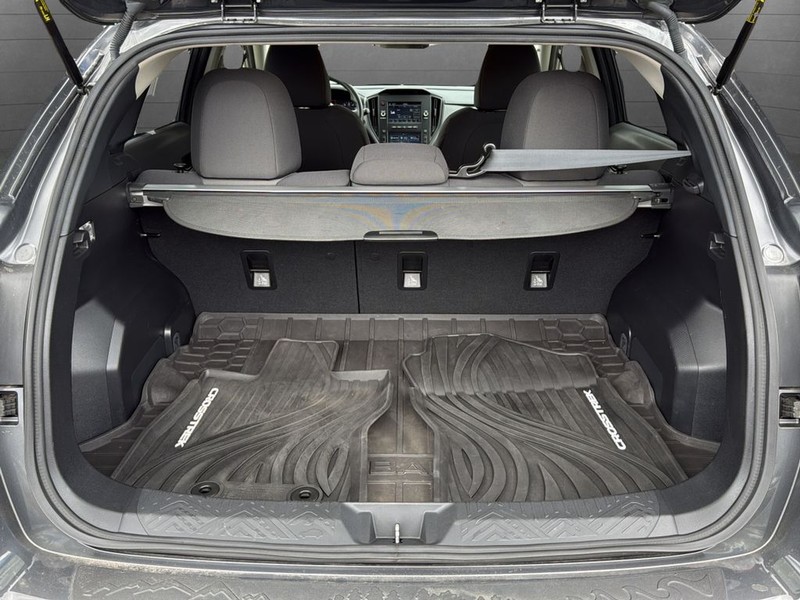 Subaru Crosstrek Vehicle Full-screen Gallery Image 26