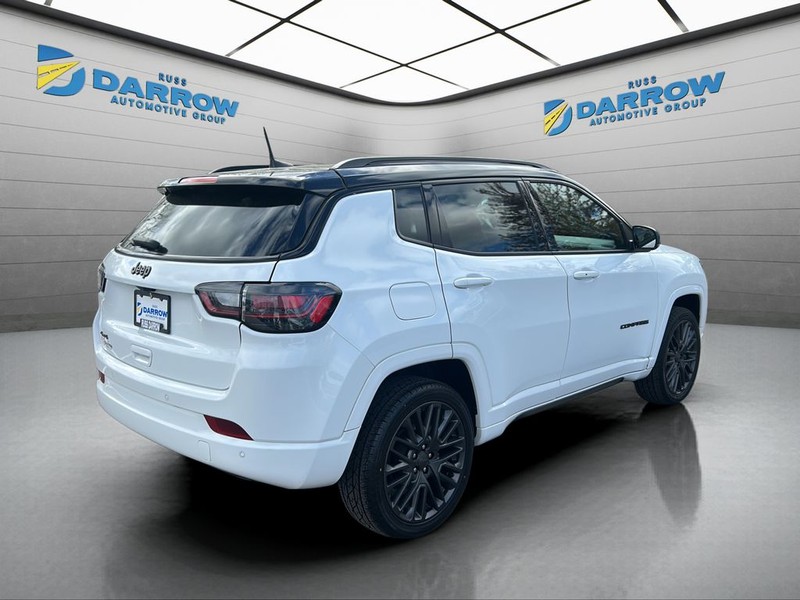 Jeep Compass Vehicle Full-screen Gallery Image 5