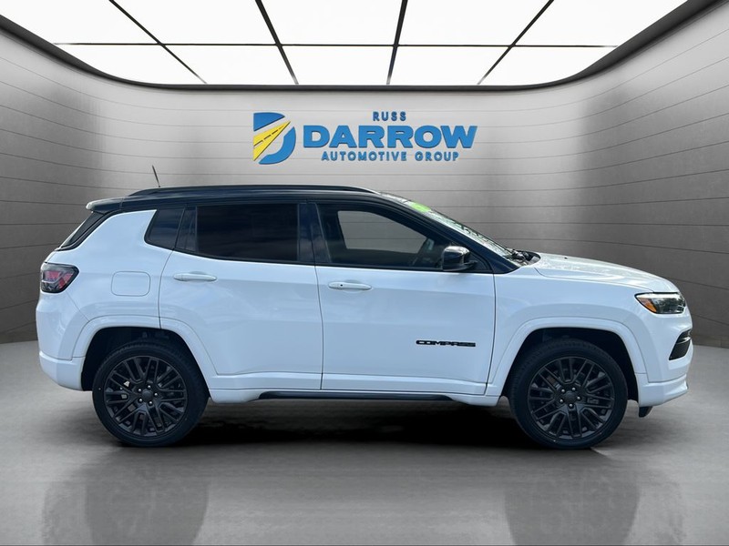 Jeep Compass Vehicle Full-screen Gallery Image 6