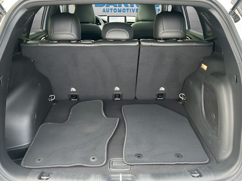 Jeep Compass Vehicle Full-screen Gallery Image 13