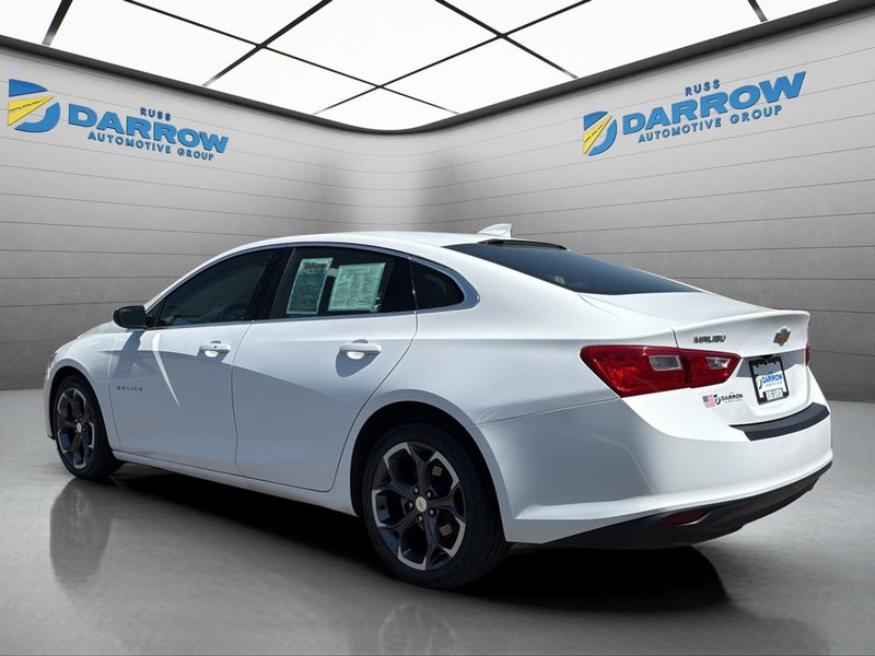 Chevrolet Malibu Vehicle Full-screen Gallery Image 03