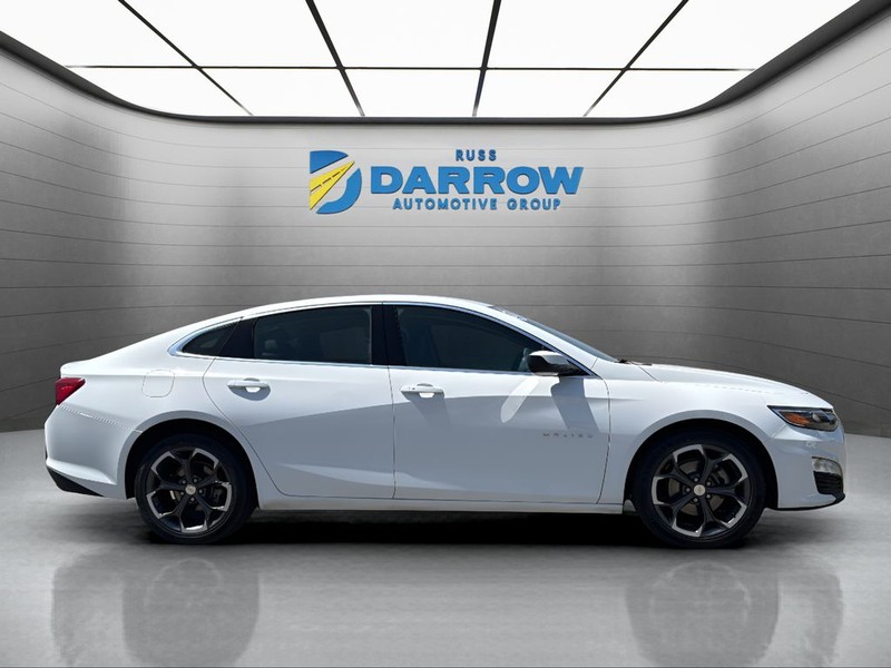 Chevrolet Malibu Vehicle Full-screen Gallery Image 06