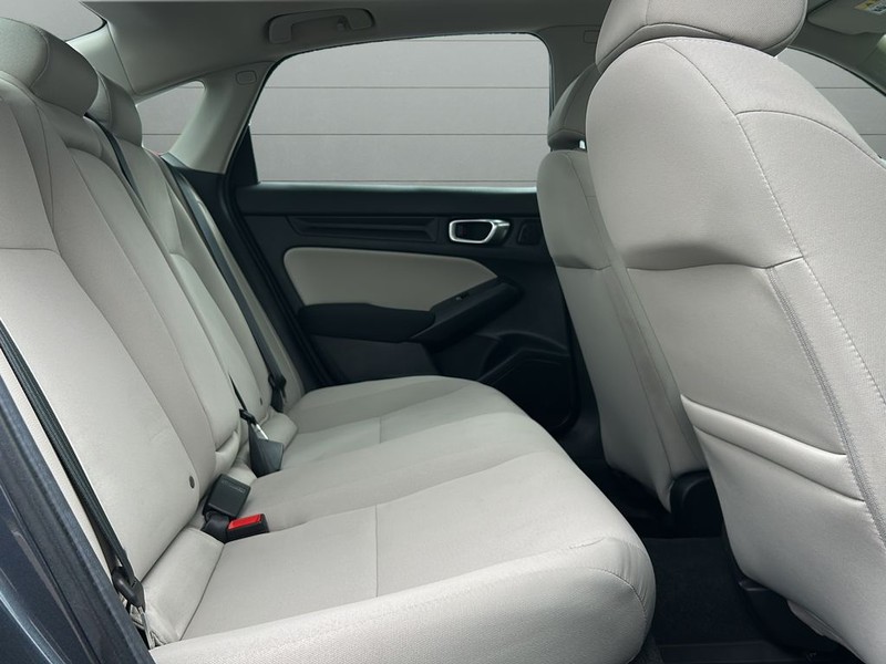 Honda Civic Sedan Vehicle Full-screen Gallery Image 12