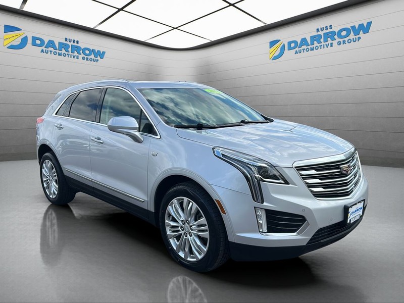 Cadillac XT5 Vehicle Full-screen Gallery Image 07