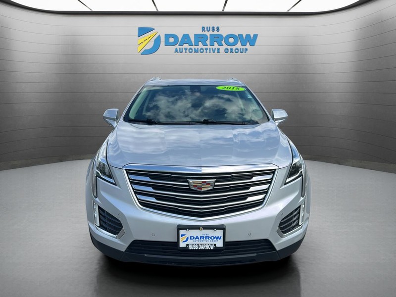 Cadillac XT5 Vehicle Full-screen Gallery Image 08