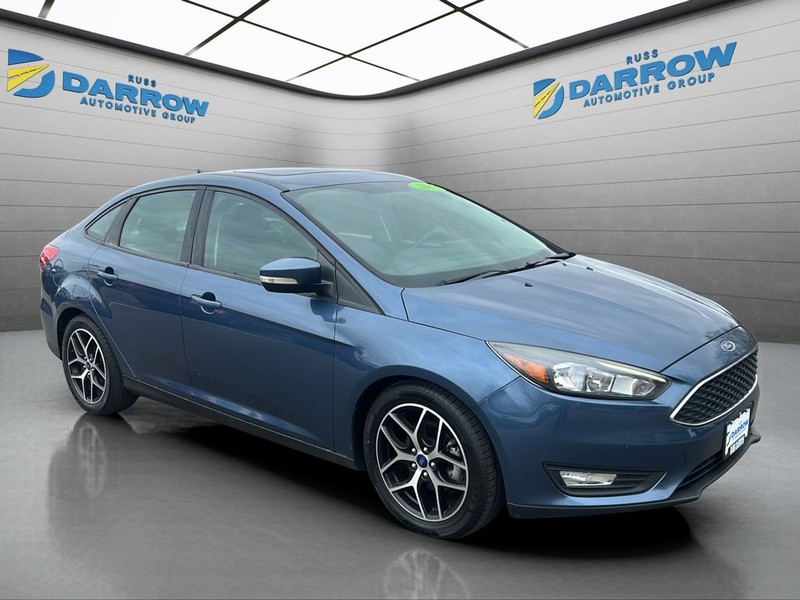 Ford Focus Sedan Vehicle Full-screen Gallery Image 7