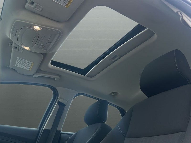 Ford Focus Sedan Vehicle Full-screen Gallery Image 20