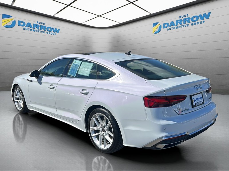 Audi A5 Sportback Vehicle Full-screen Gallery Image 03