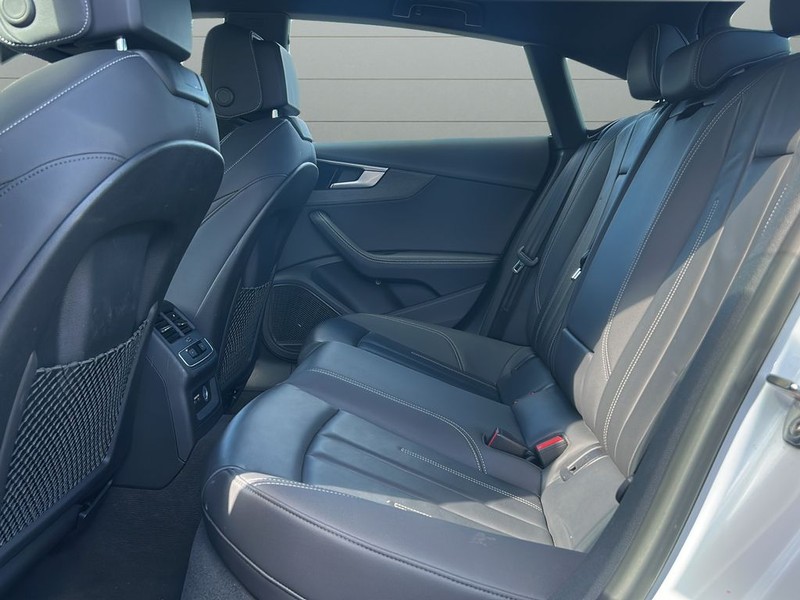 Audi A5 Sportback Vehicle Full-screen Gallery Image 11