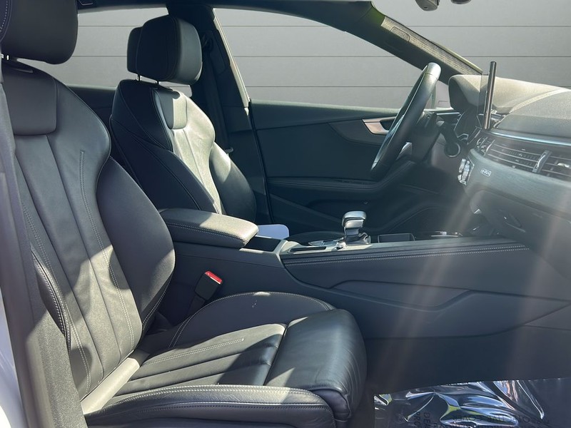Audi A5 Sportback Vehicle Full-screen Gallery Image 13