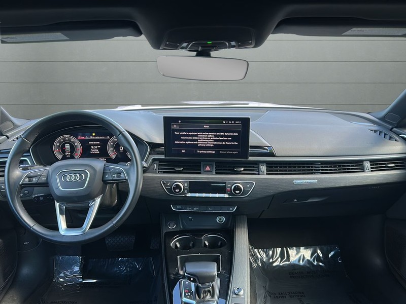 Audi A5 Sportback Vehicle Full-screen Gallery Image 16