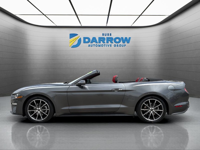 Ford Mustang Vehicle Full-screen Gallery Image 2