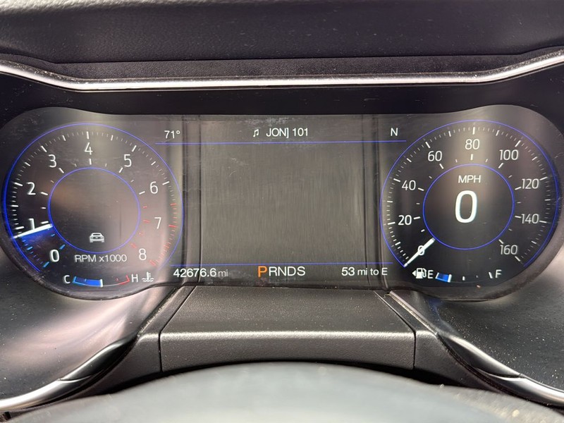 Ford Mustang Vehicle Full-screen Gallery Image 13