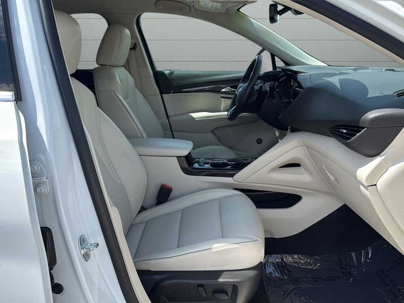 Buick Envision Vehicle Full-screen Gallery Image 15