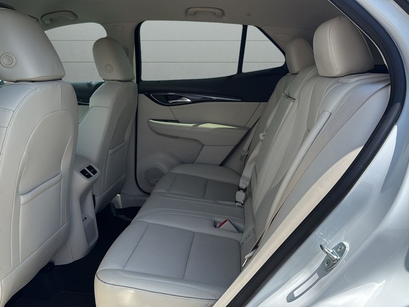 Buick Envision Vehicle Full-screen Gallery Image 16