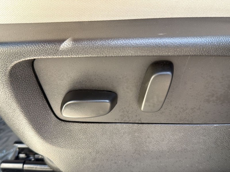 Buick Envision Vehicle Full-screen Gallery Image 20