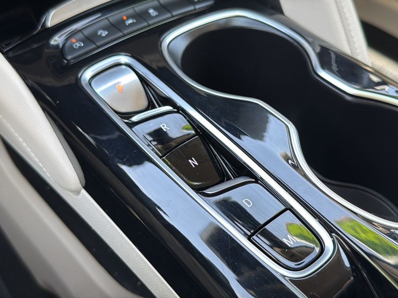 Buick Envision Vehicle Full-screen Gallery Image 24