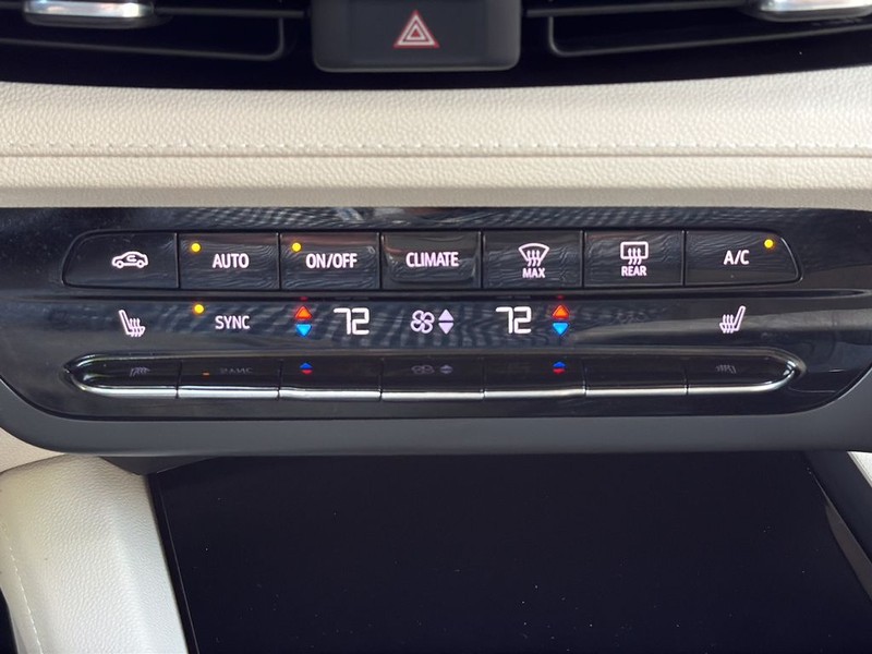 Buick Envision Vehicle Full-screen Gallery Image 26