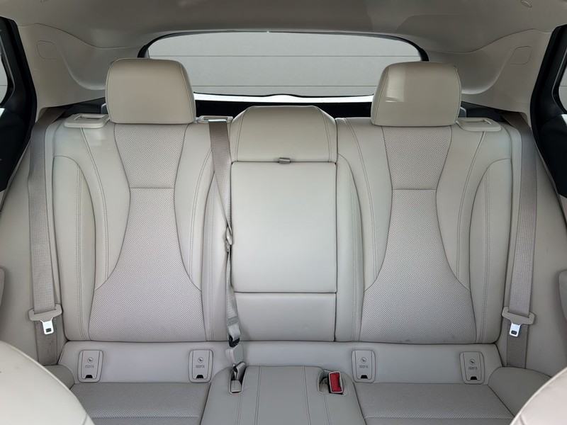 Buick Envision Vehicle Full-screen Gallery Image 27