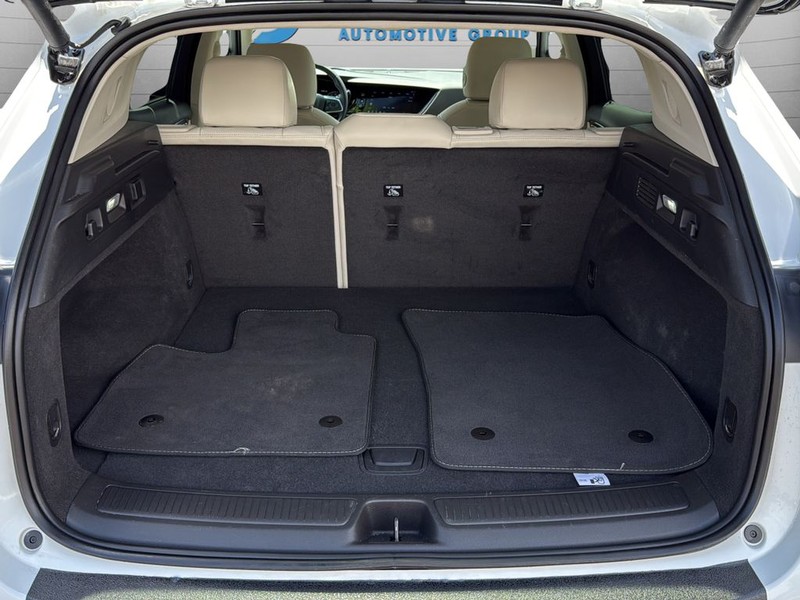 Buick Envision Vehicle Full-screen Gallery Image 29