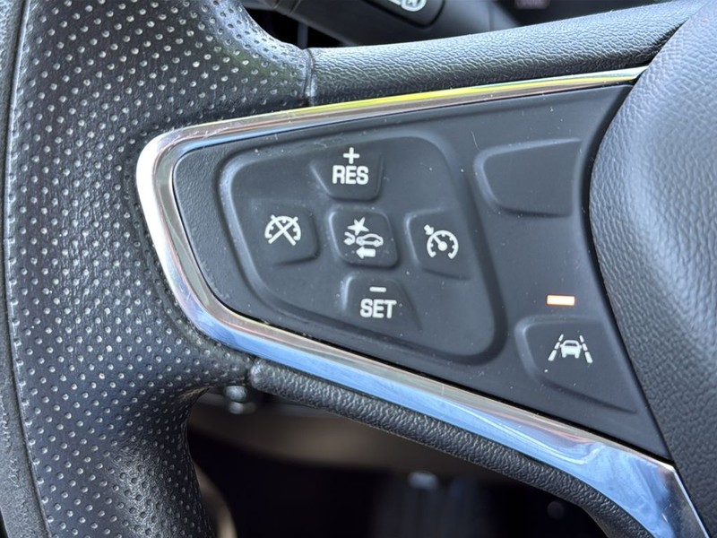 Chevrolet Equinox Vehicle Full-screen Gallery Image 09
