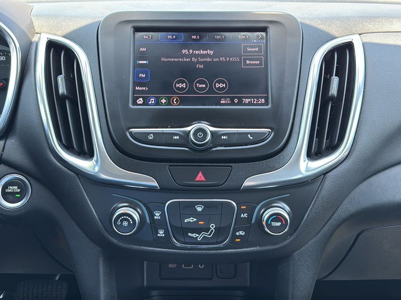 Chevrolet Equinox Vehicle Full-screen Gallery Image 21