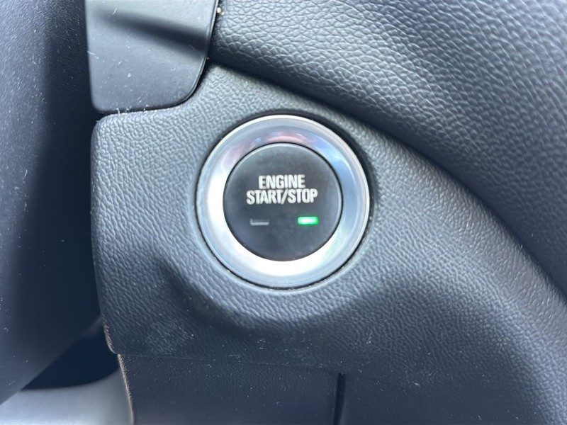 Chevrolet Equinox Vehicle Full-screen Gallery Image 25