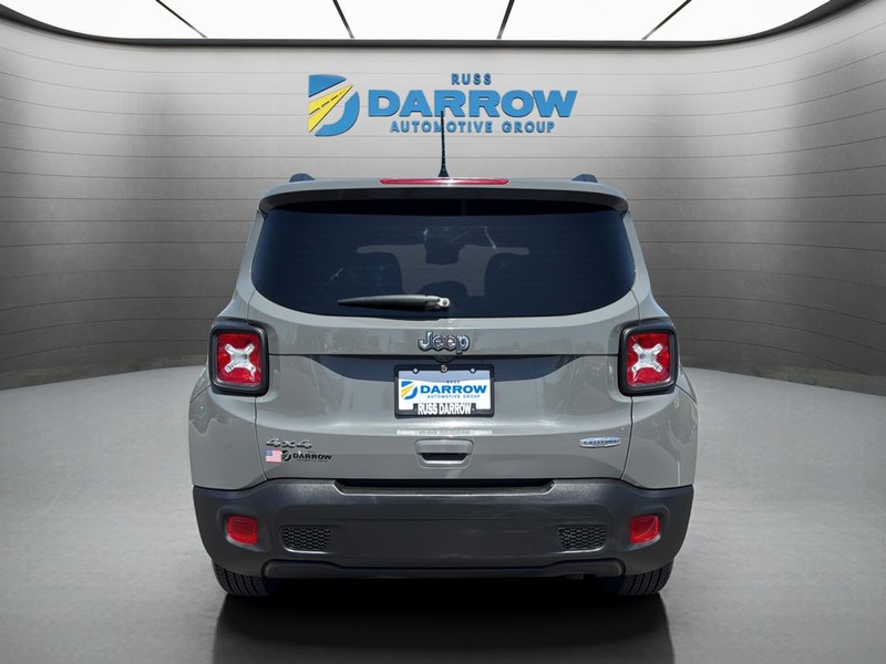 Jeep Renegade Vehicle Full-screen Gallery Image 4