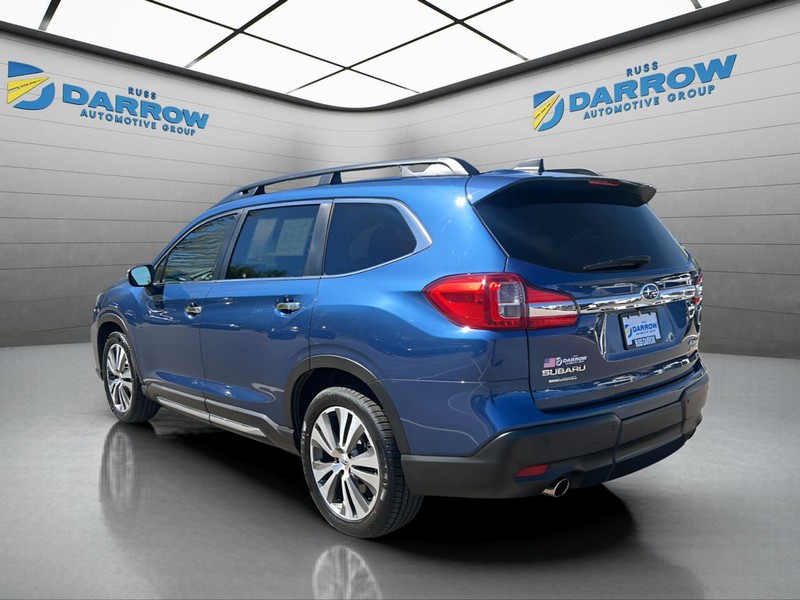 Subaru Ascent Vehicle Full-screen Gallery Image 3
