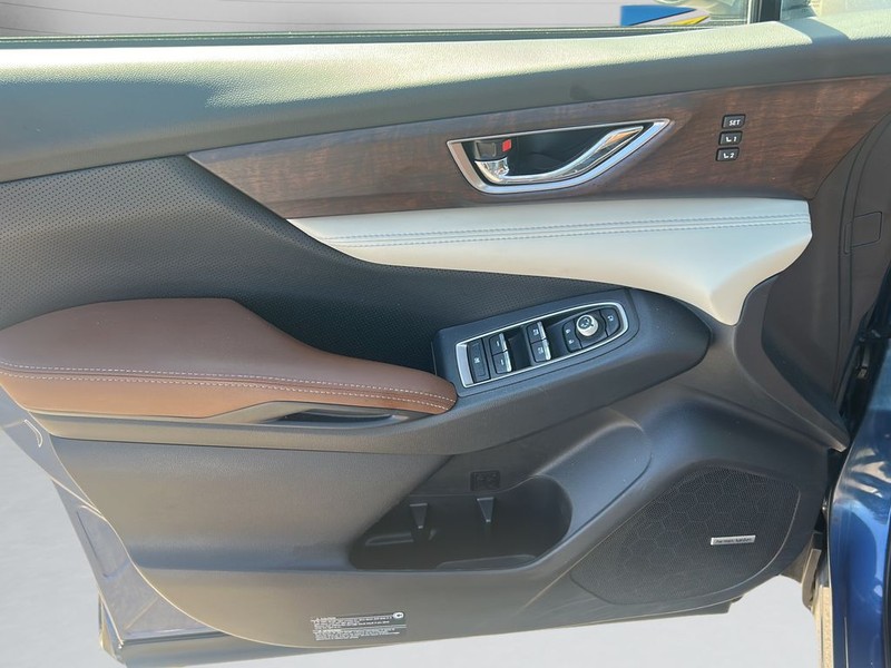 Subaru Ascent Vehicle Full-screen Gallery Image 9
