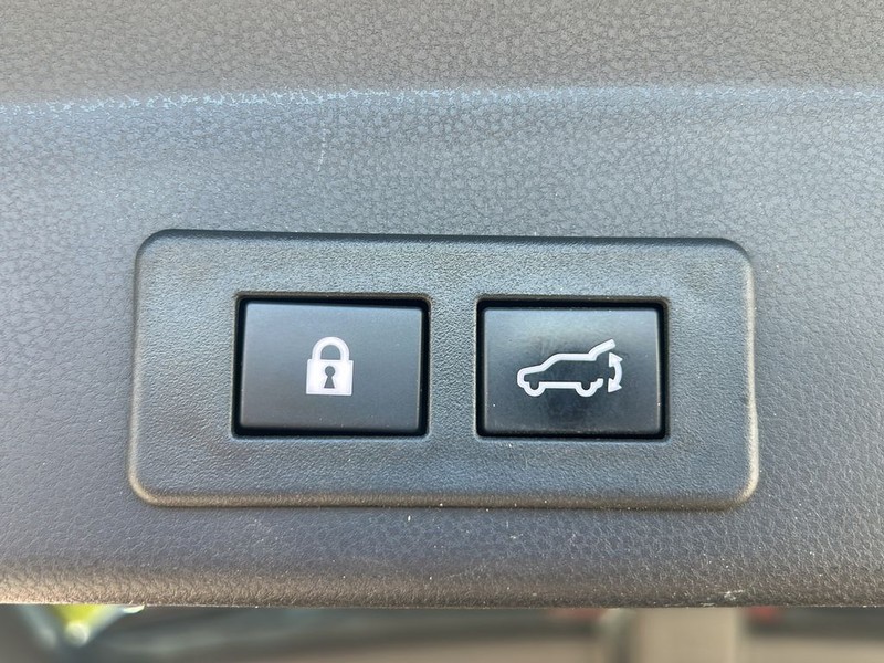 Subaru Ascent Vehicle Full-screen Gallery Image 16