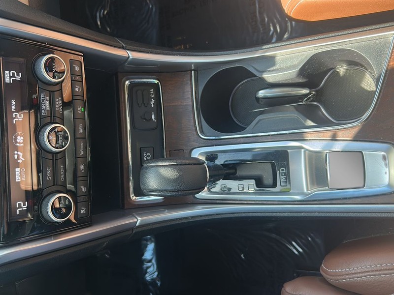 Subaru Ascent Vehicle Full-screen Gallery Image 28